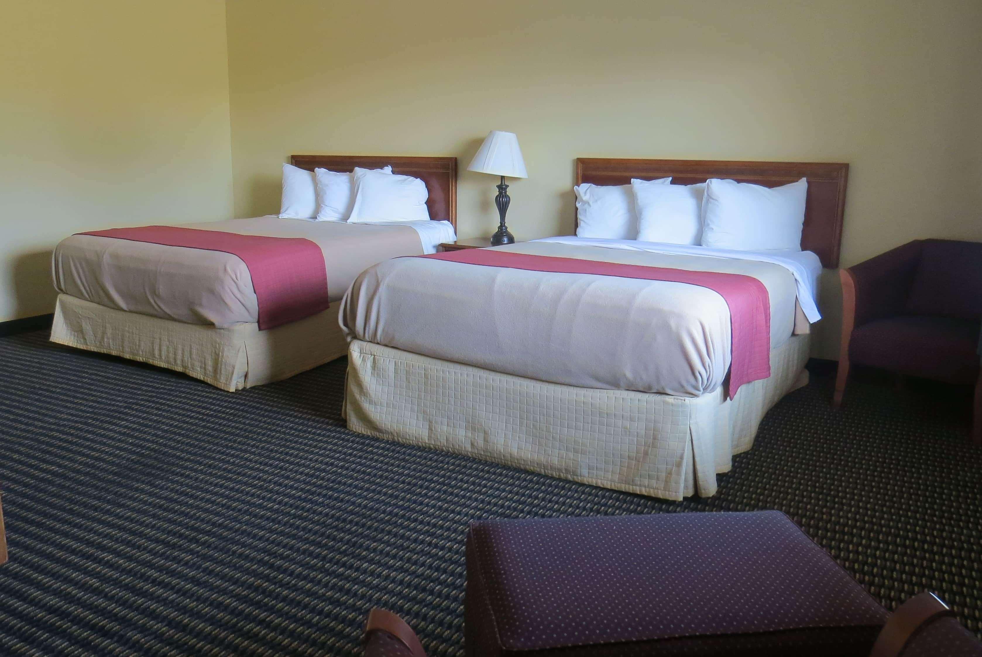 Travelodge By Wyndham Stratton Kültér fotó
