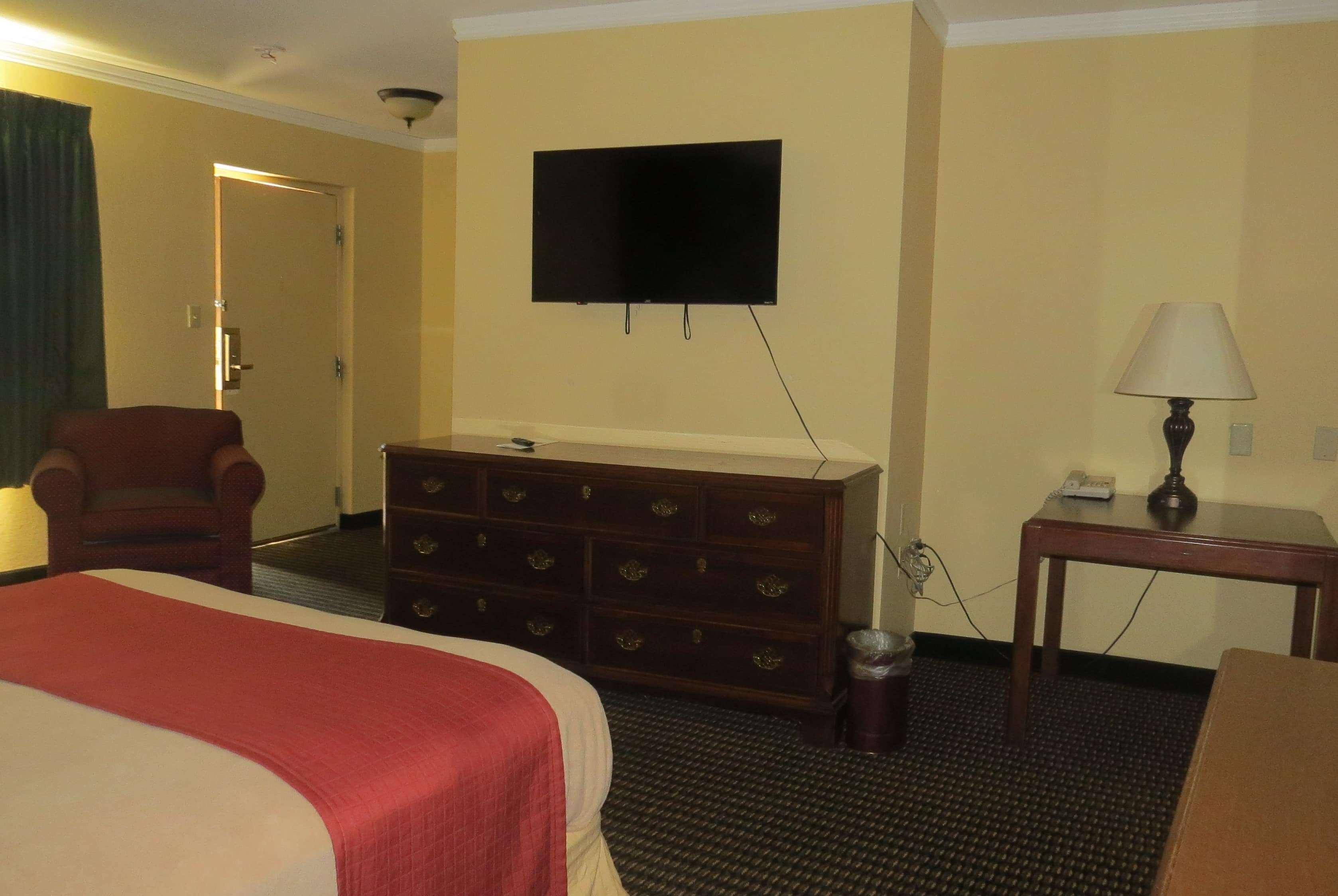 Travelodge By Wyndham Stratton Kültér fotó