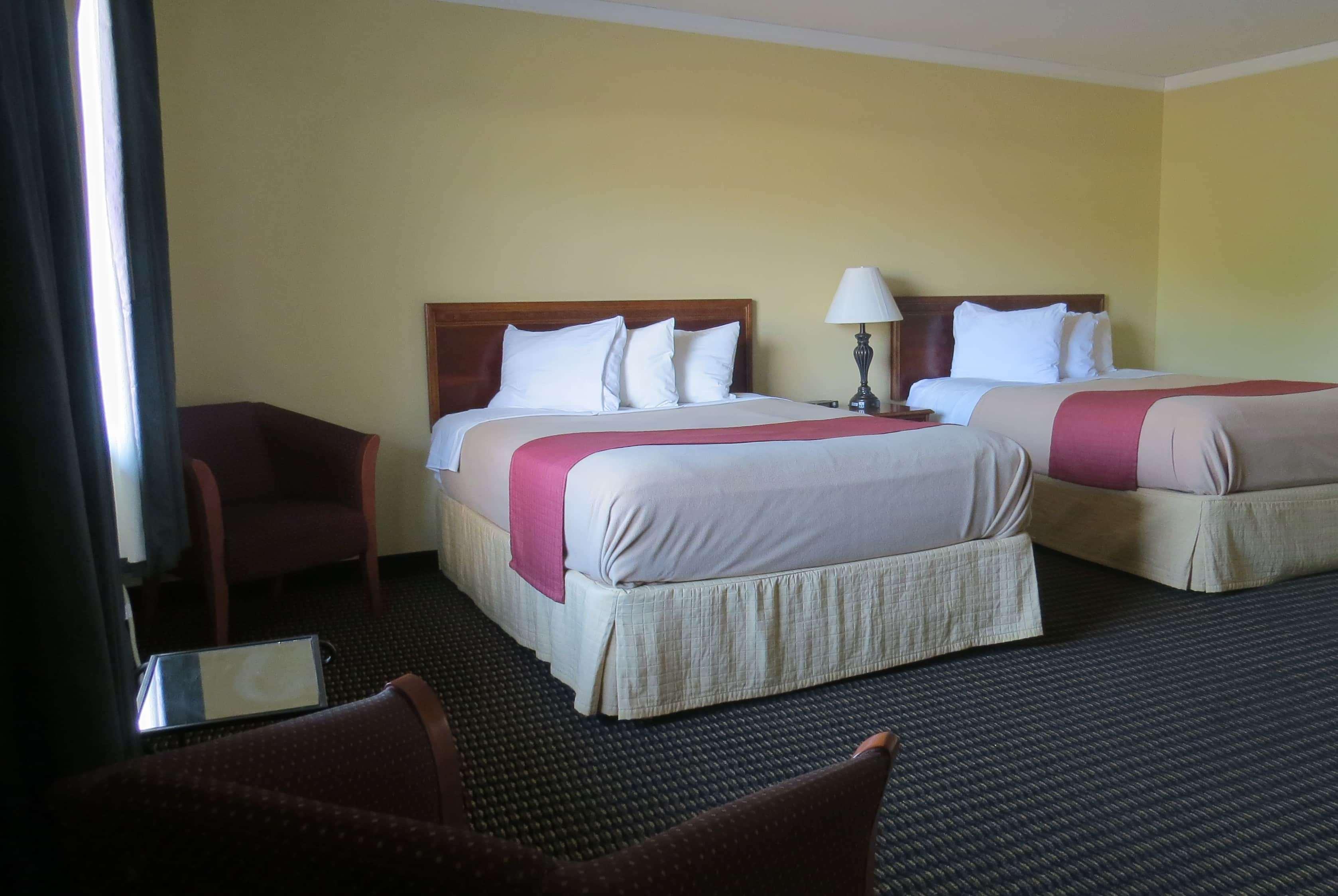 Travelodge By Wyndham Stratton Kültér fotó