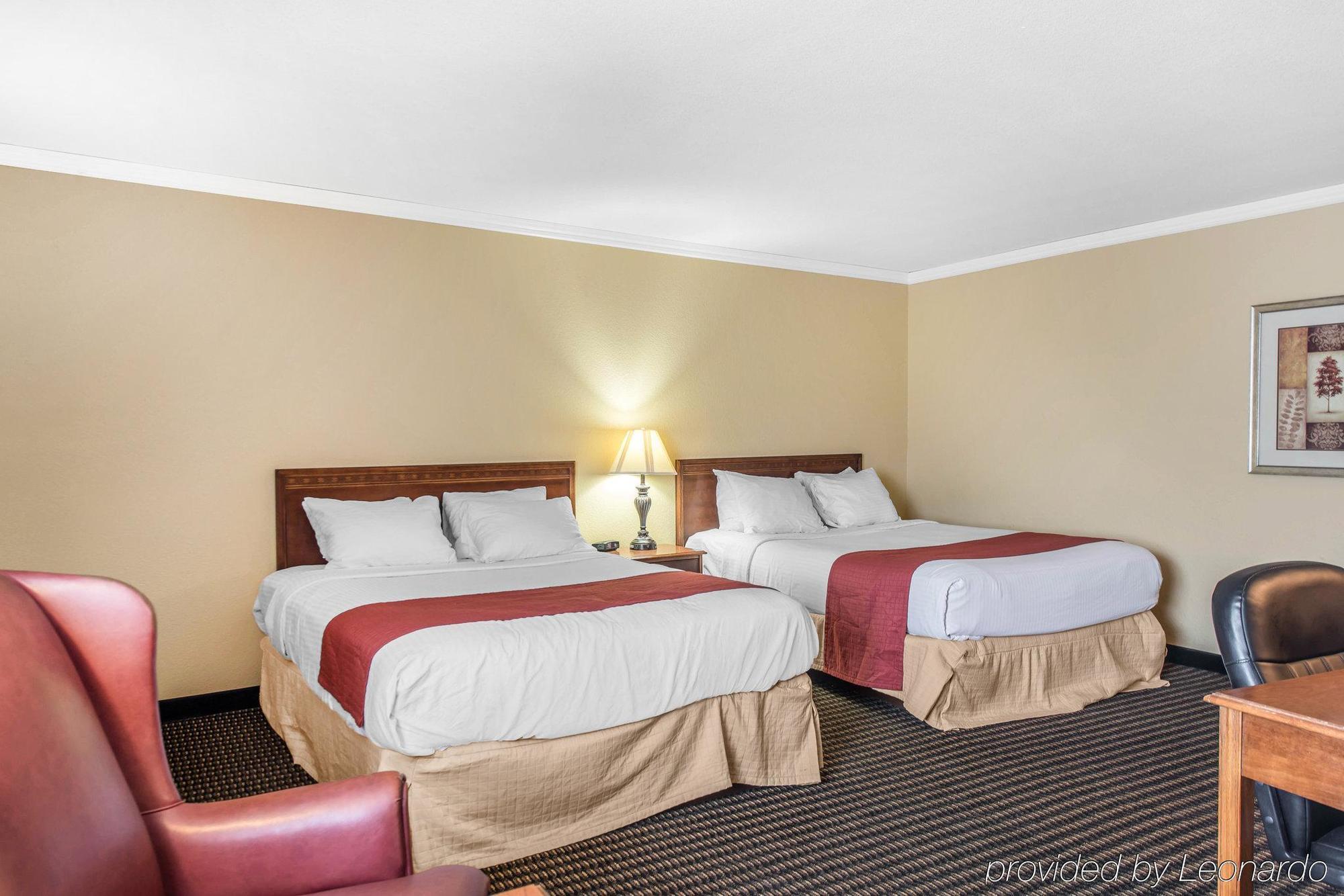 Travelodge By Wyndham Stratton Kültér fotó