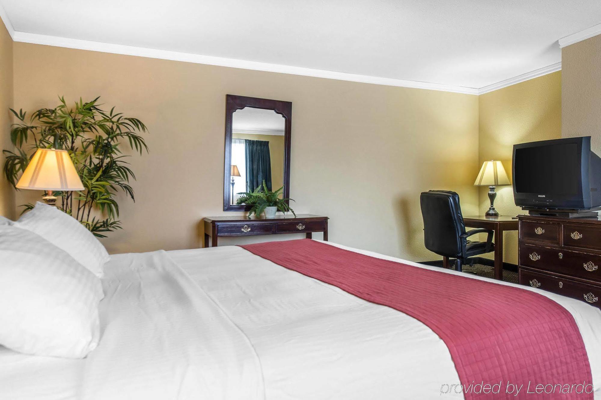Travelodge By Wyndham Stratton Kültér fotó